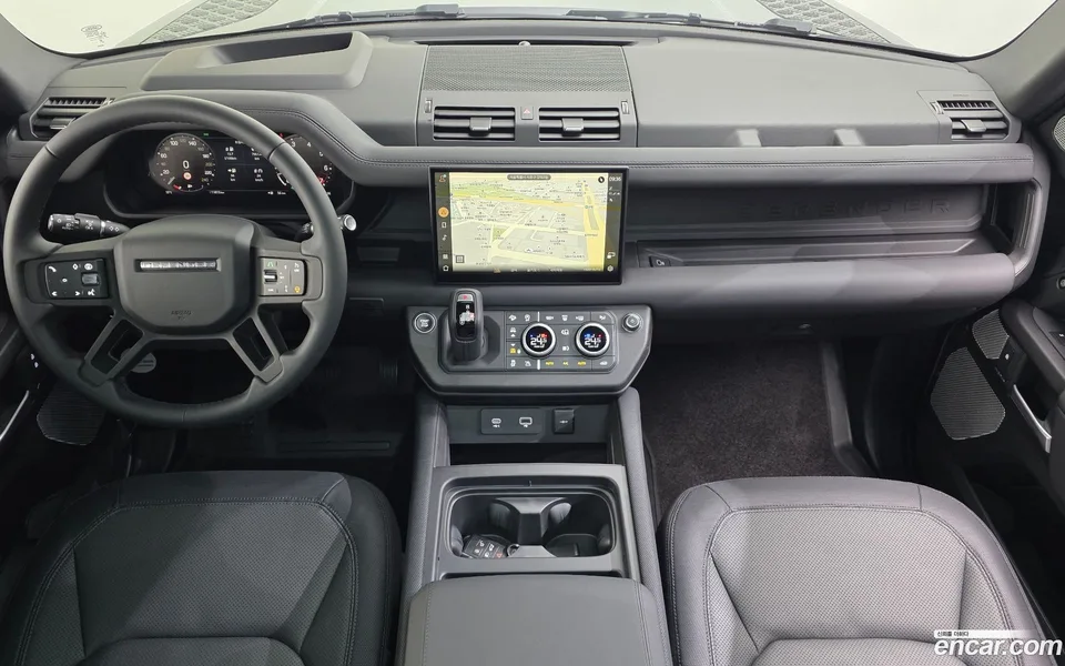 Land Rover Defender 130 P400 2024 — миниатюра 4