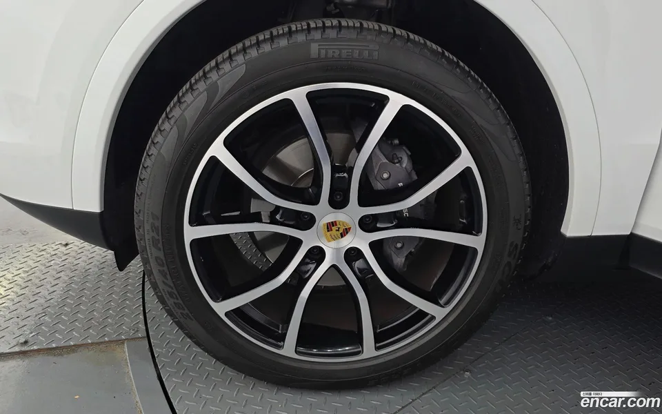 Porsche Cayenne 3.0 2022 — миниатюра 2