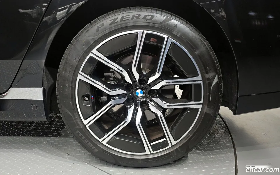 BMW 7 Series 740i xDrive M 2025 — миниатюра 5