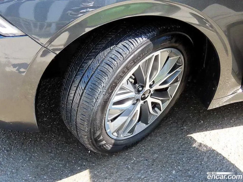 Kia K5 Hybrid 2023 — миниатюра 2