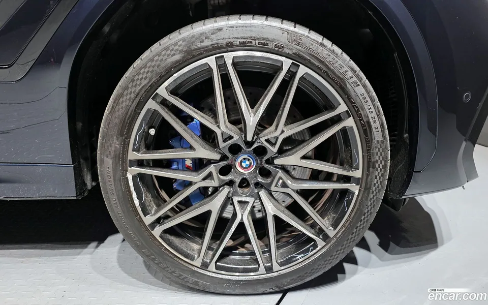 BMW X6 M 4.4 2022 — миниатюра 2