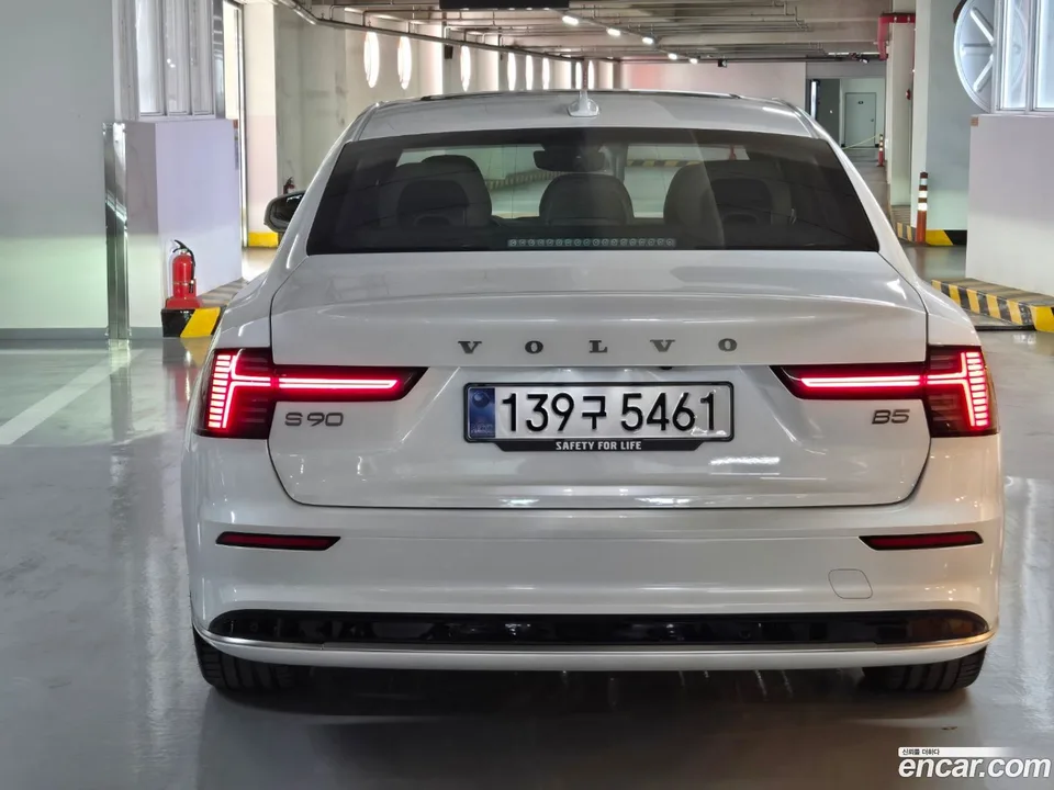 Volvo S90 B5 2025 — миниатюра 4