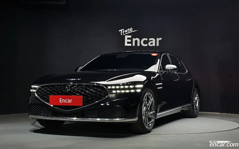 Genesis G90 3.5 2WD 2023 — фото 1, купить с доставкой в Москву