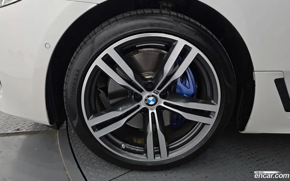 BMW 6 Series GT 630i xDrive M 2022 — миниатюра 5