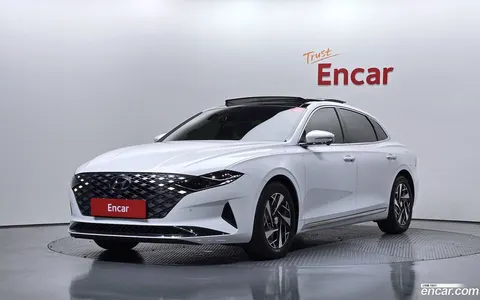 Hyundai Grandeur IG Hybrid 2022 buy in Moscow