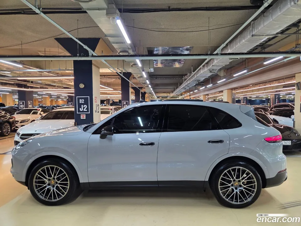 Porsche Cayenne 3.0 2023 — миниатюра 5