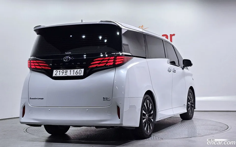 Toyota Alphard 2.5 HEV AWD 2025 — миниатюра 2