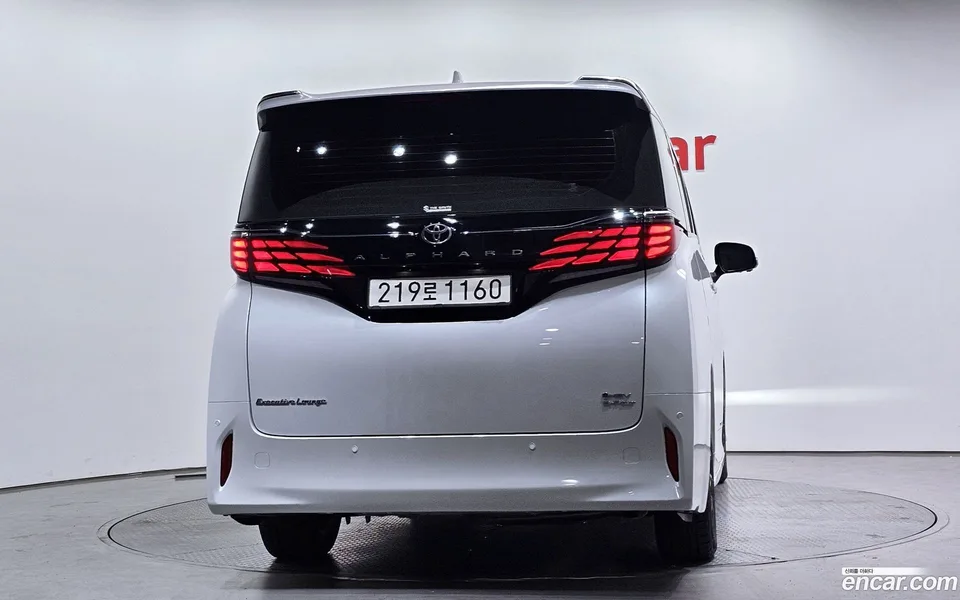 Toyota Alphard 2.5 HEV AWD 2025 — миниатюра 4
