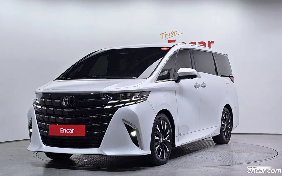 Toyota Alphard 2.5 HEV AWD 2025 — фото 1, купить с доставкой в Москву