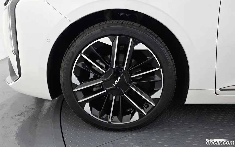 Kia K8 Hybrid 2025 — миниатюра 5