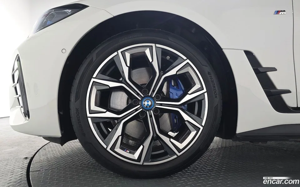 BMW i4 eDrive40 M 2024 — миниатюра 2