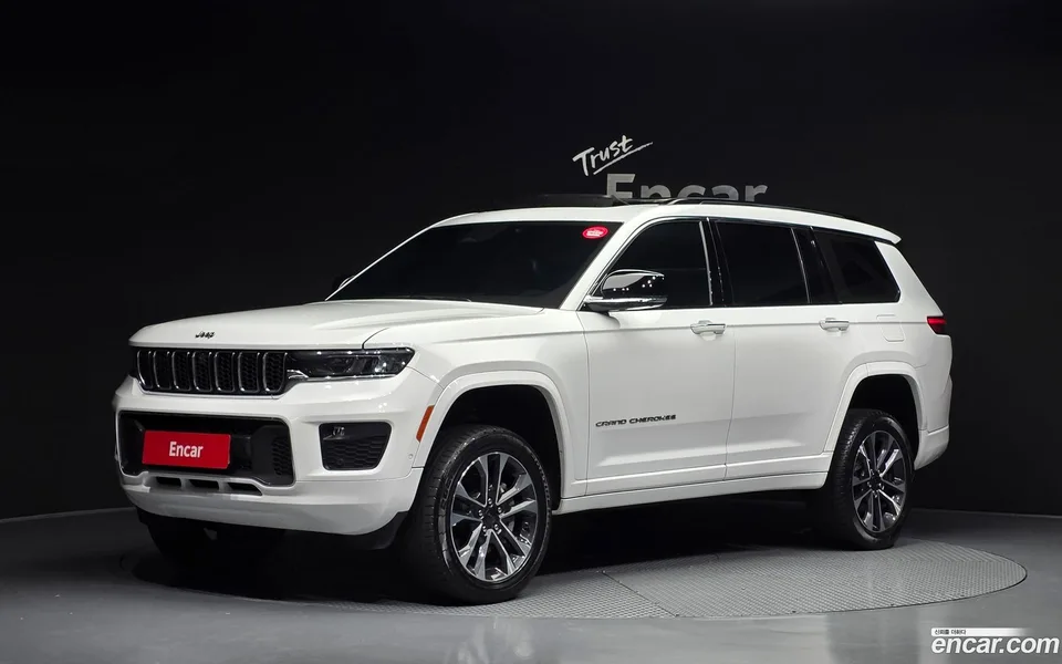 Jeep Grand Cherokee L 3.6 2022 — фото 1, купить с доставкой в Москву