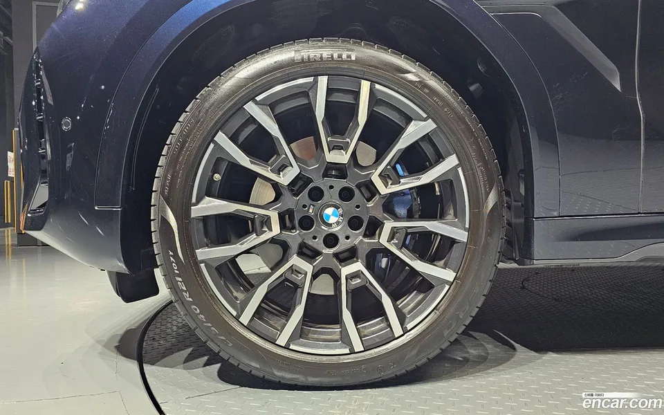 BMW X6 xDrive40i M 2025 — миниатюра 2
