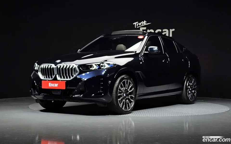 BMW X6 xDrive40i M 2025 — фото 1, купить с доставкой в Москву