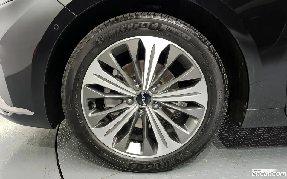 Kia K8 Hybrid 2023 — миниатюра 2
