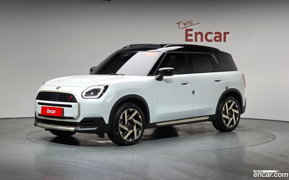 MINI Cooper S Countryman ALL4 2024 — фото 1, купить с доставкой в Москву