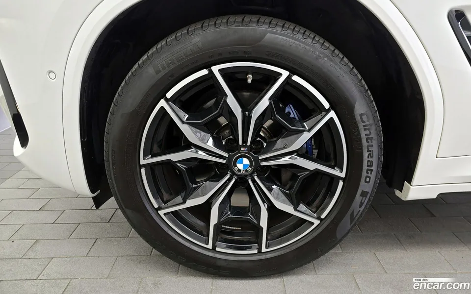 BMW X4 xDrive20i M 2024 — миниатюра 2