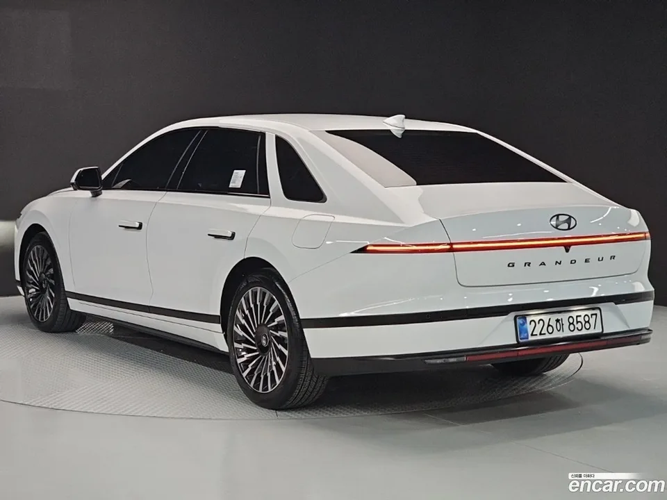 Hyundai Grandeur Hybrid 2025 — thumbnail 4