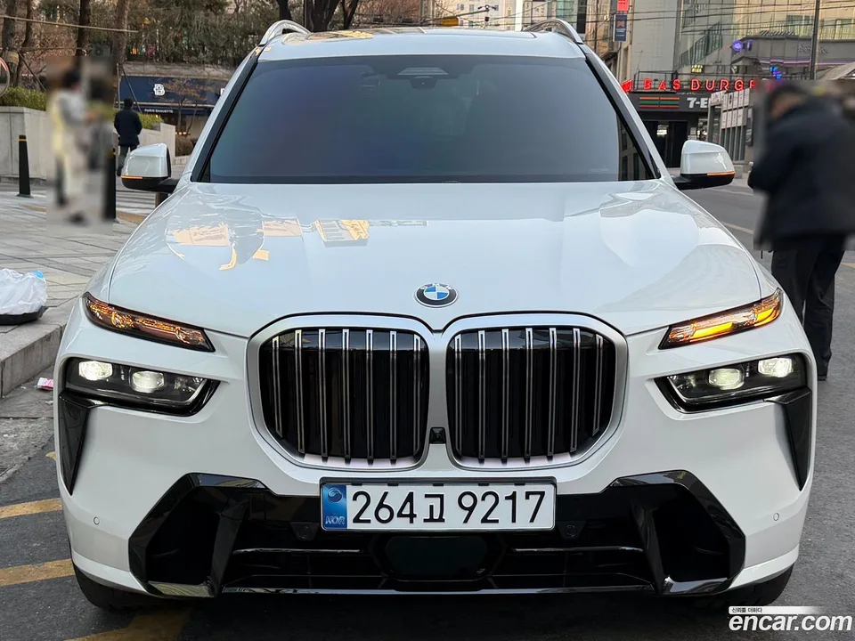 BMW X7 xDrive 40i M 6 2026 — миниатюра 5
