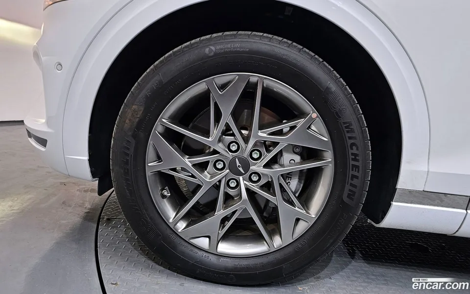 Genesis GV70 2.5T 2WD 2022 — миниатюра 2