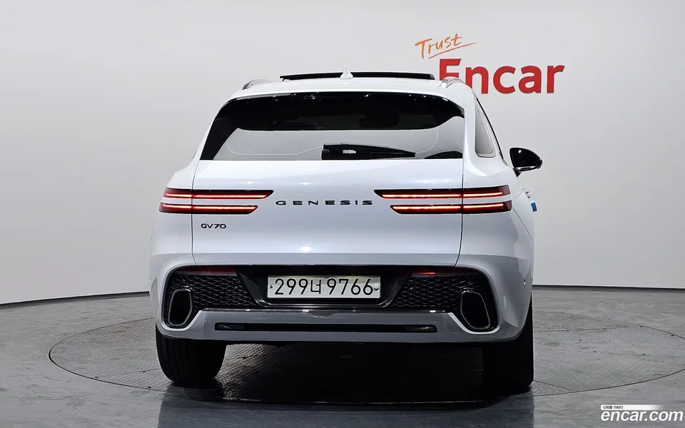 Genesis GV70 2.5T 2WD 2022 — миниатюра 4