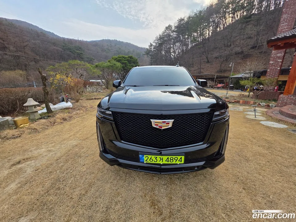 Cadillac Escalade 6.2 ESV 2023 — миниатюра 3