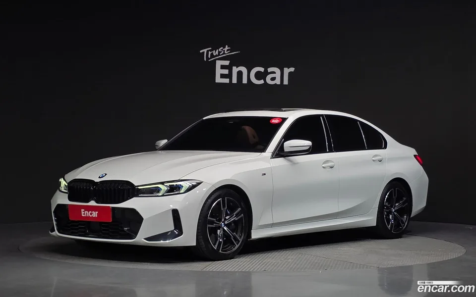 BMW 3 Series 320i M 2023 — фото 1, купить с доставкой в Москву