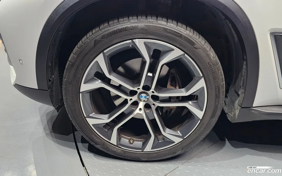 BMW X5 xDrive 30d xLine 2022 — миниатюра 2