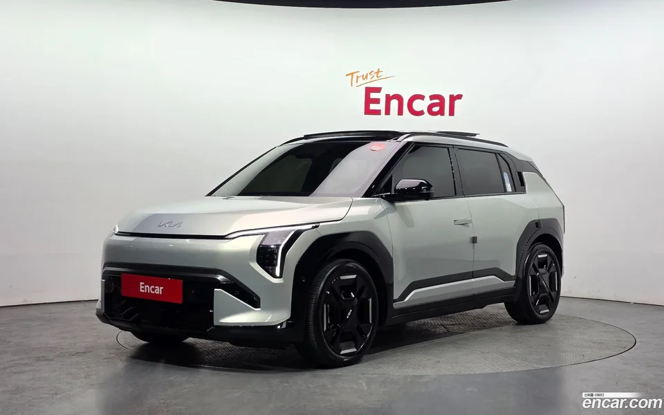 Kia EV3 2WD 2025 — фото 1, купить с доставкой в Москву