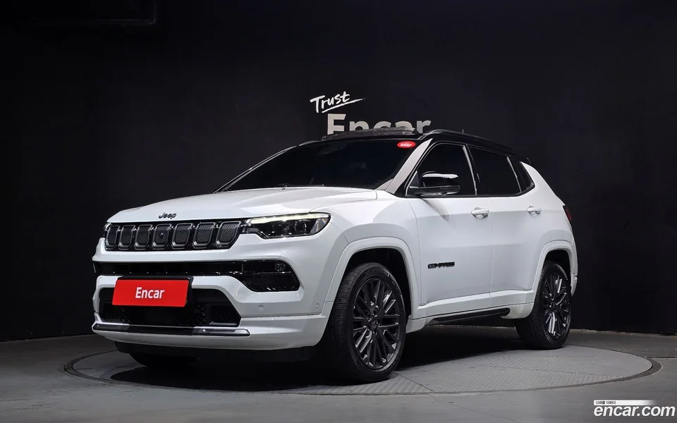 Jeep Compass S2.4 AWD 2022 — фото 1, купить с доставкой в Москву
