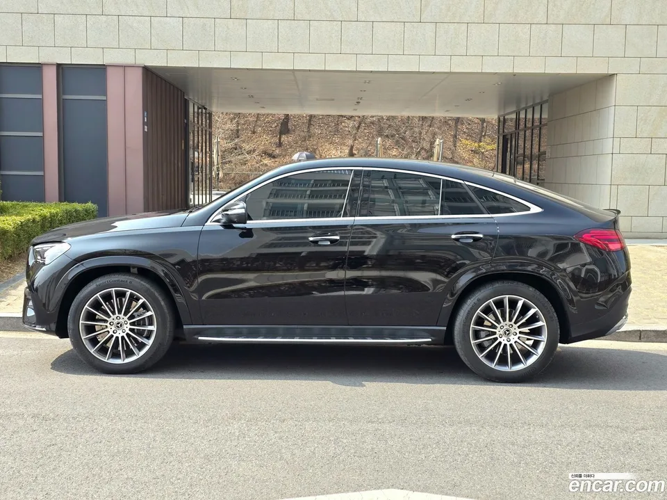 Mercedes-Benz GLE-Class GLE450d 4MATIC 2023 — миниатюра 3