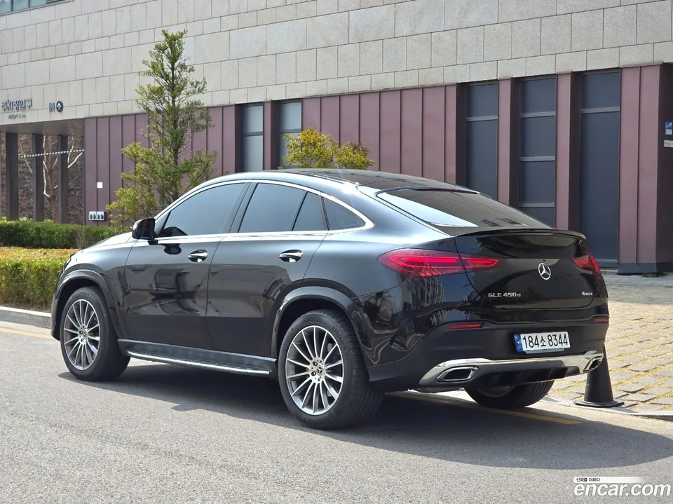 Mercedes-Benz GLE-Class GLE450d 4MATIC 2023 — миниатюра 4