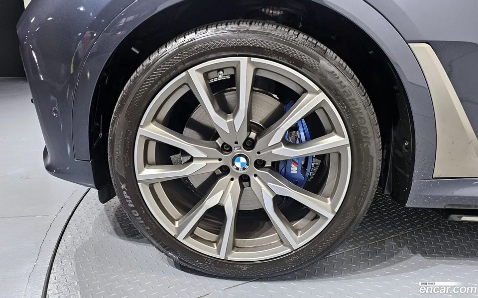 BMW X7 M50i 6 2022 — миниатюра 5