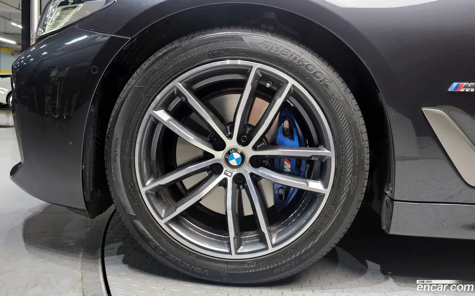 BMW 5 Series 523d M 2022 — миниатюра 2