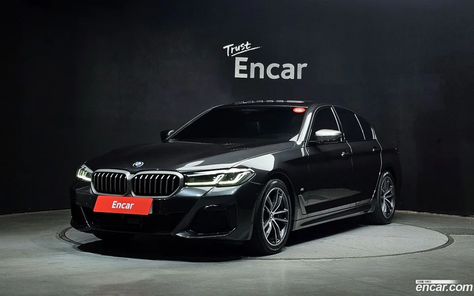 BMW 5 Series 523d M 2022 — фото 1, купить с доставкой в Москву