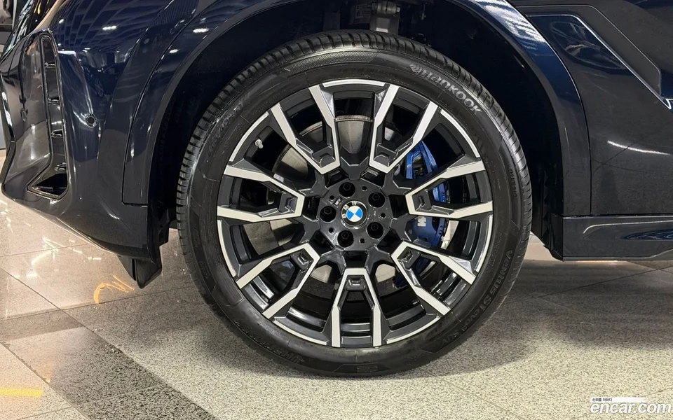 BMW X6 xDrive40i M 2025 — миниатюра 5