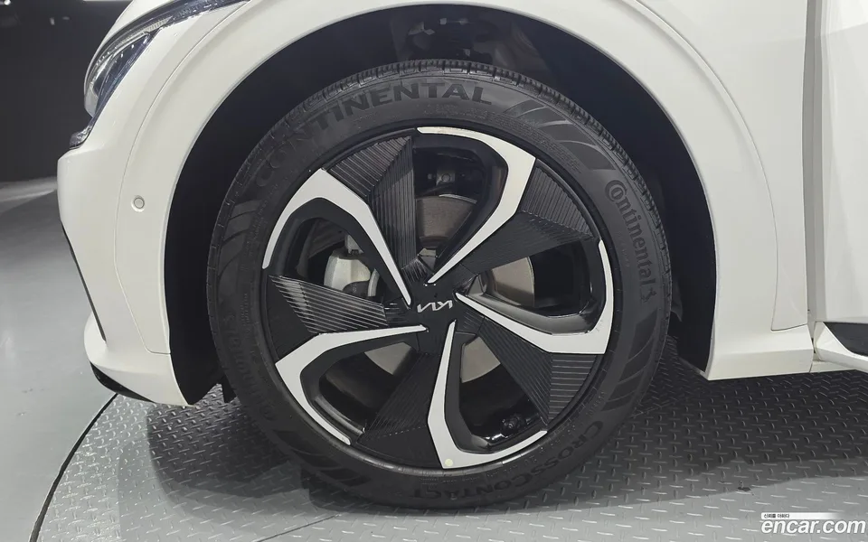 Kia EV6 2022 — миниатюра 2