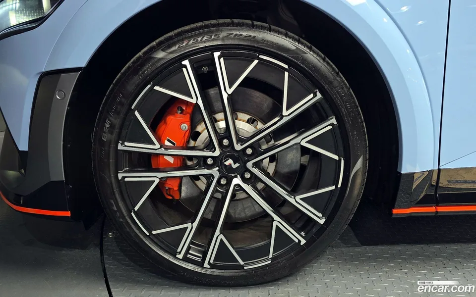 Hyundai Ioniq 5 N 2025 — миниатюра 2