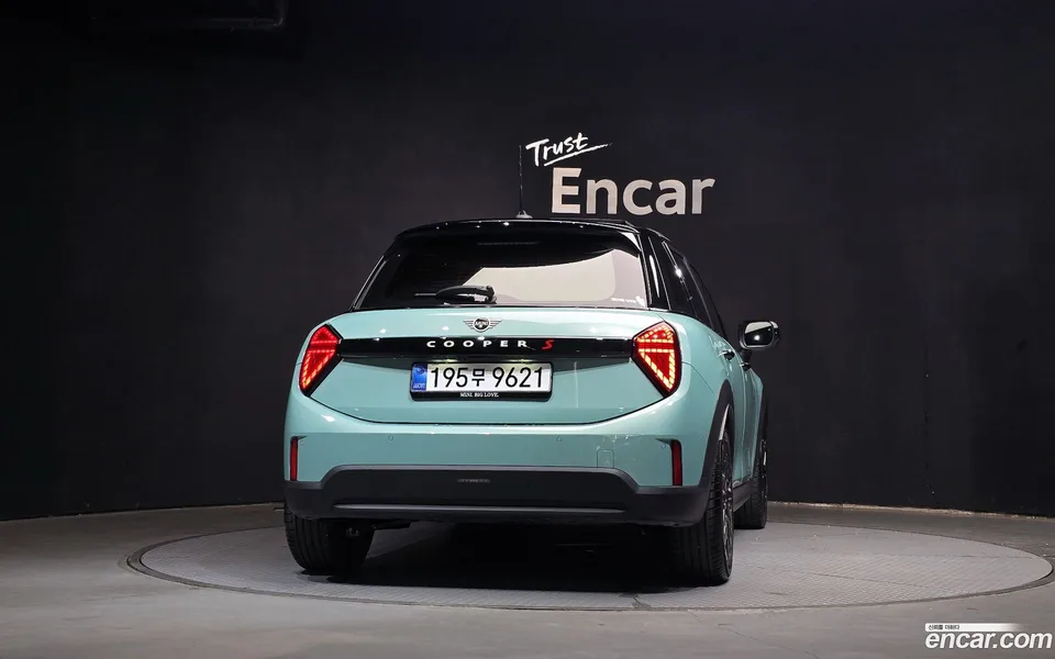 MINI Cooper S 5 2025 — миниатюра 4
