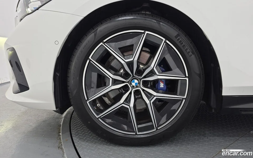 BMW 5 Series 520i M 2025 — миниатюра 5