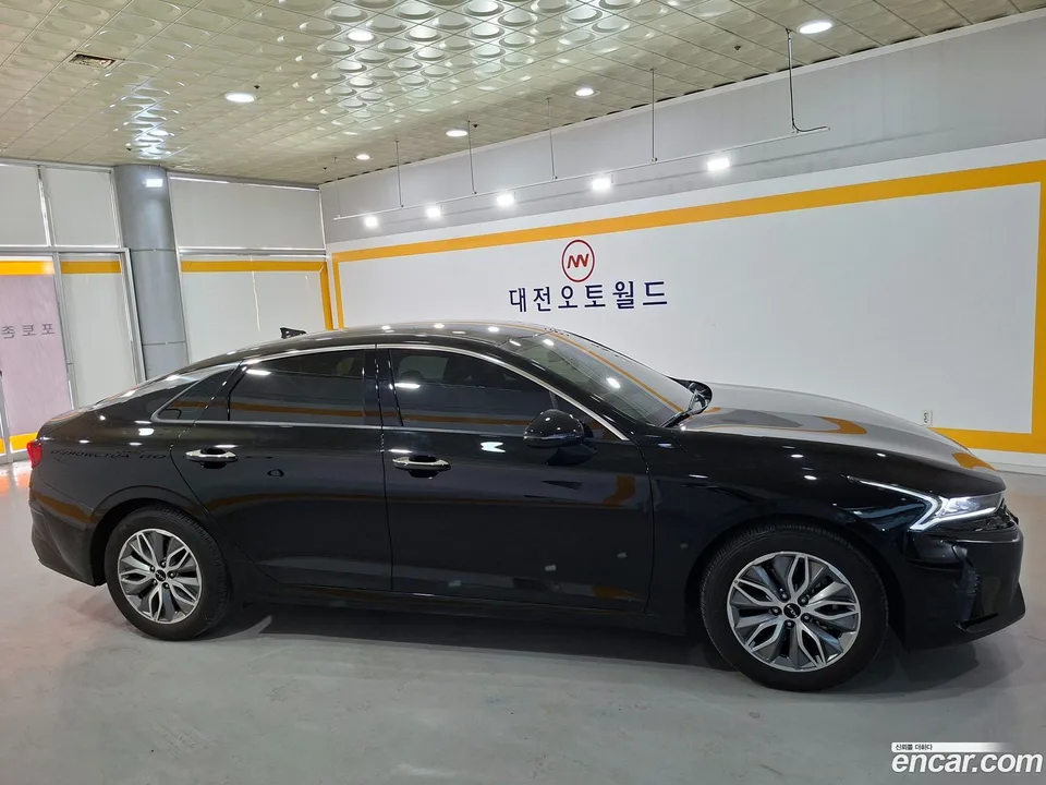 Kia K5 Hybrid 2023 — миниатюра 5