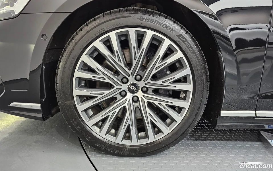 Audi A8 55 TFSI LWB 2023 — миниатюра 5