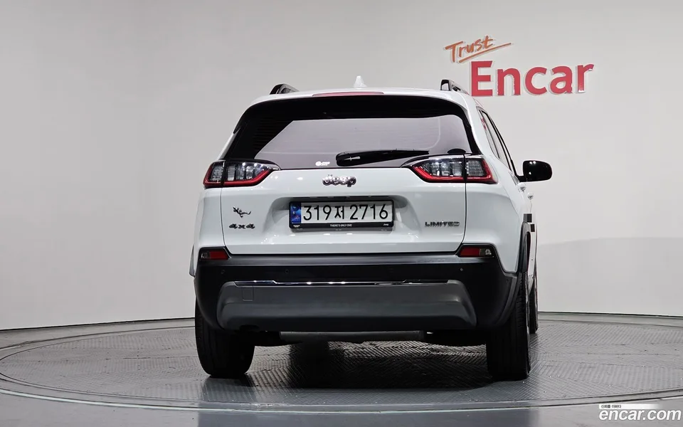 Jeep Cherokee 2.4 AWD 2022 — миниатюра 4