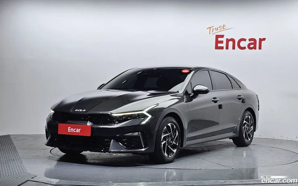 Kia K5 Hybrid 2025 — фото 1, купить с доставкой в Москву