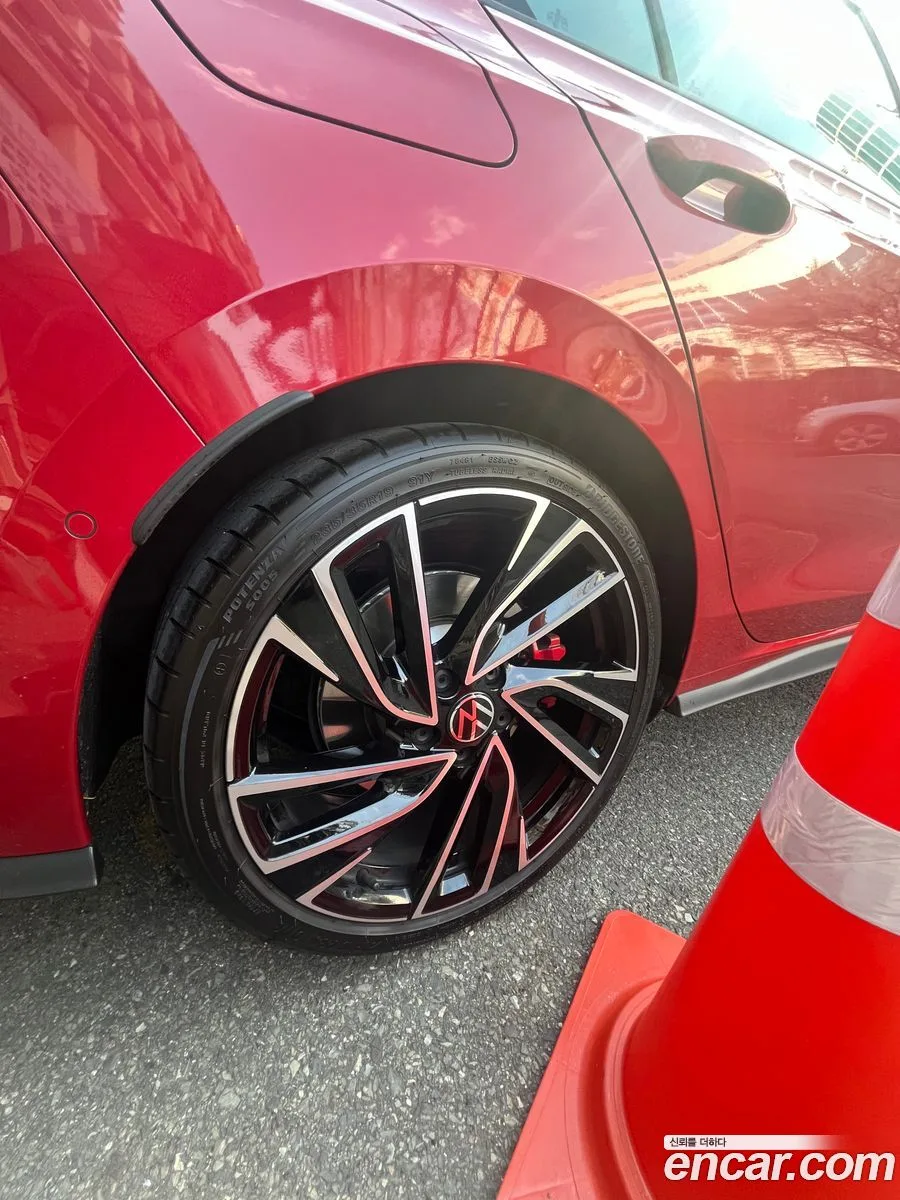 Volkswagen Golf 2.0 GTI 2024 — миниатюра 3