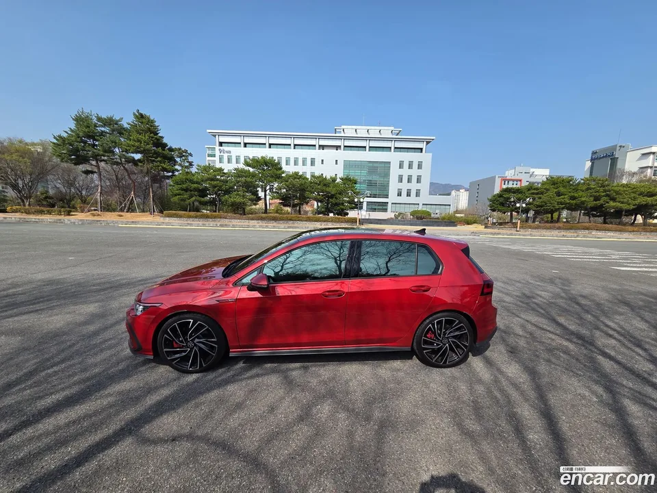 Volkswagen Golf 2.0 GTI 2024 — миниатюра 4