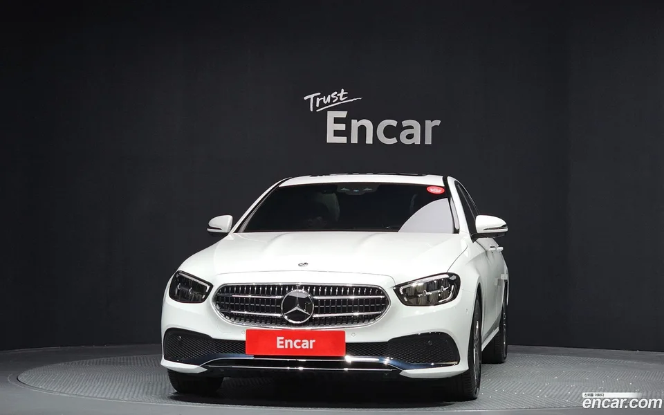 Mercedes-Benz E-Class E250 2023 — миниатюра 3