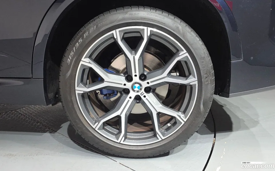 BMW X5 xDrive 30d M 2022 — миниатюра 2