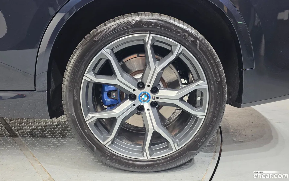 BMW X5 xDrive 45e M 2022 — миниатюра 2
