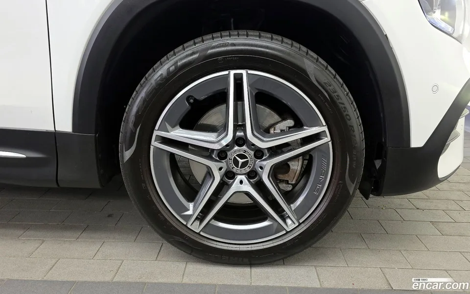 Mercedes-Benz GLB-Class GLB250 4MATIC 2022 — миниатюра 2